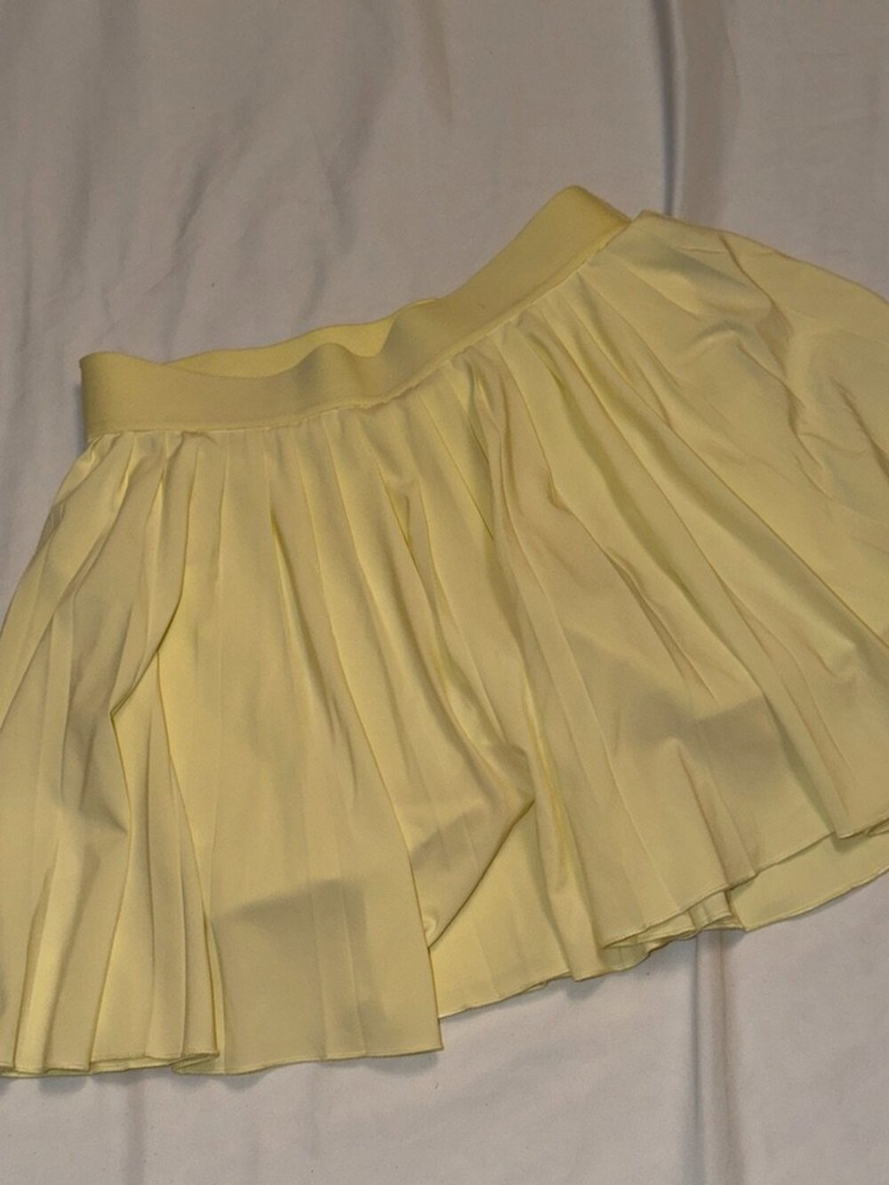 Aritzia TNA action tennis Micro Skirt size medium